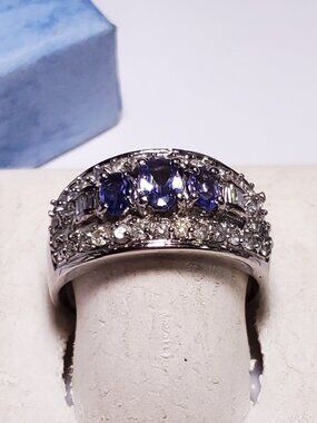 Estate 1.95ctw Natural 3Tanzanite &Diam 14Kt WGold Gnts/Lds S9.75 Band Ring24464